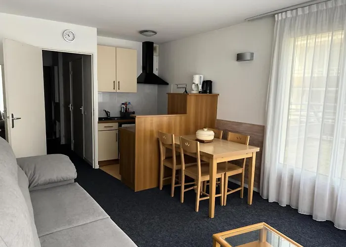 Le - Piscine - Pour 4 Personnes Mae-4993